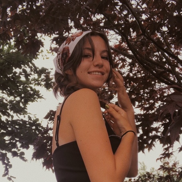 Meet your Posher, Josie - Picture 1 of 1